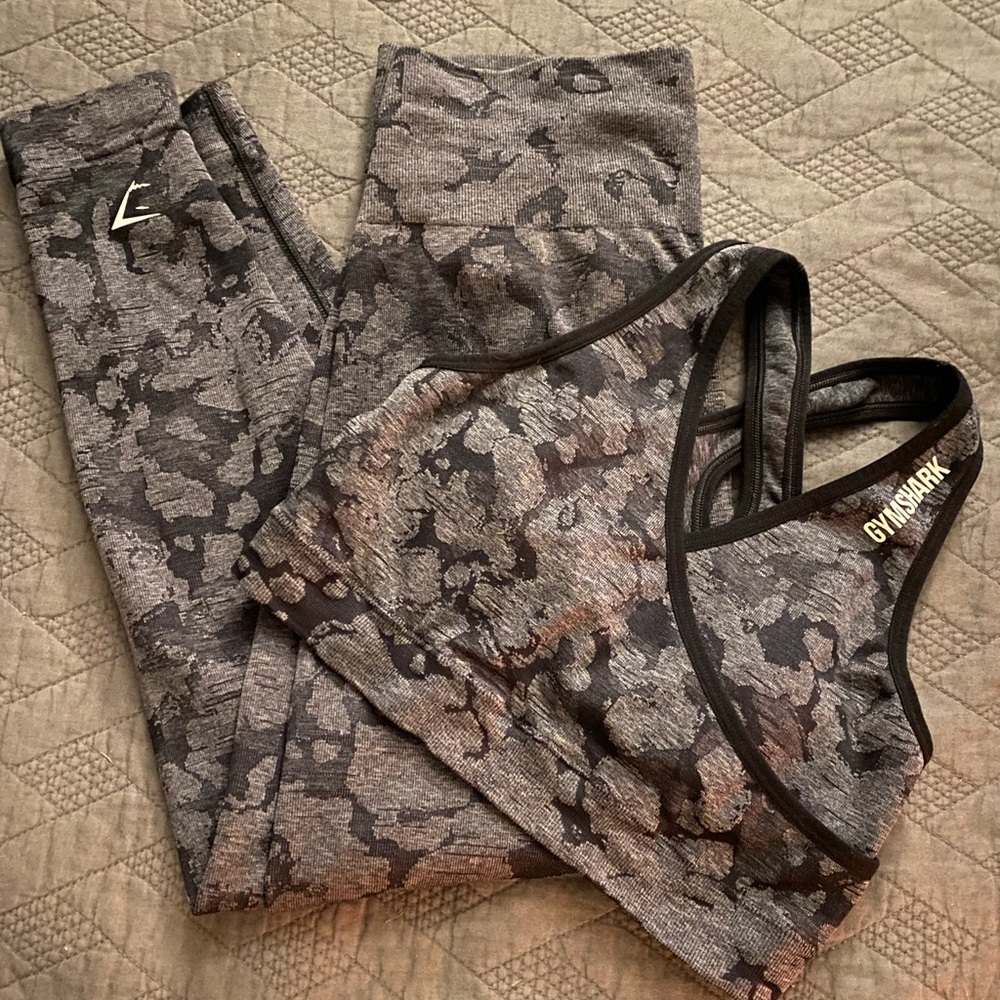 Adapt Camo Gymshark Leggings and Sports Bra Set